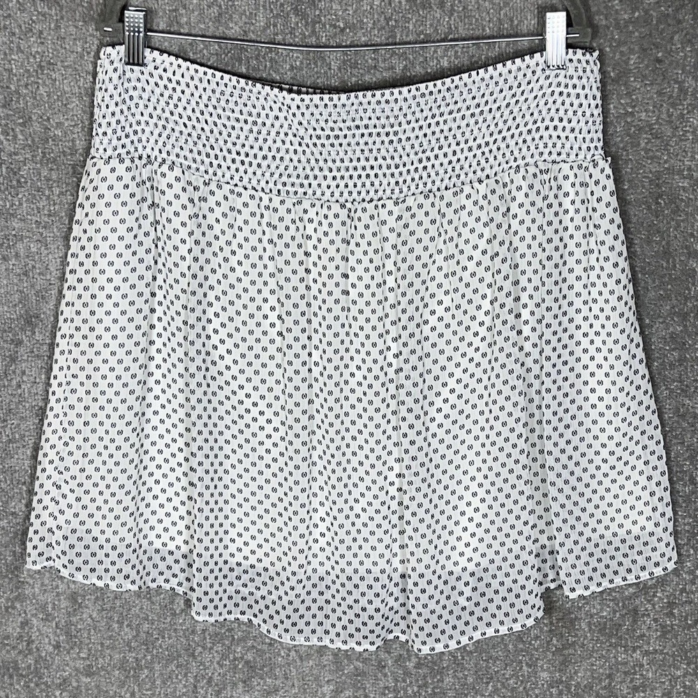 Old Navy‎ Yoke Skirt Womens Size XL White Blue Pull On Smocked Waist Lined Flowy